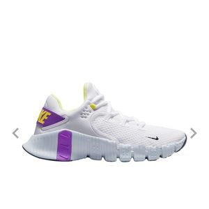 WHITE NIKE MET CON 4